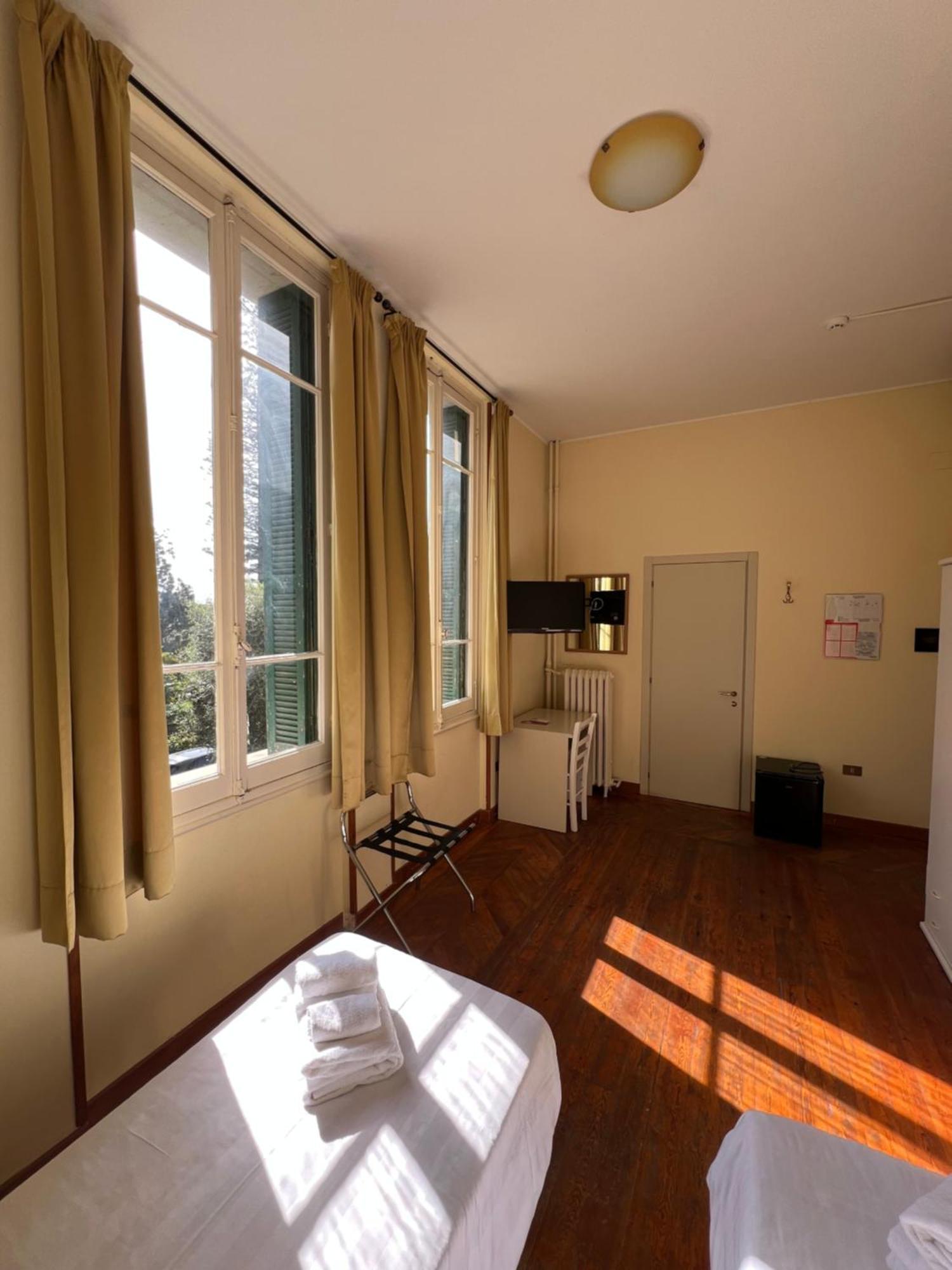 Hotel Petit Royal Ospedaletti Exteriér fotografie