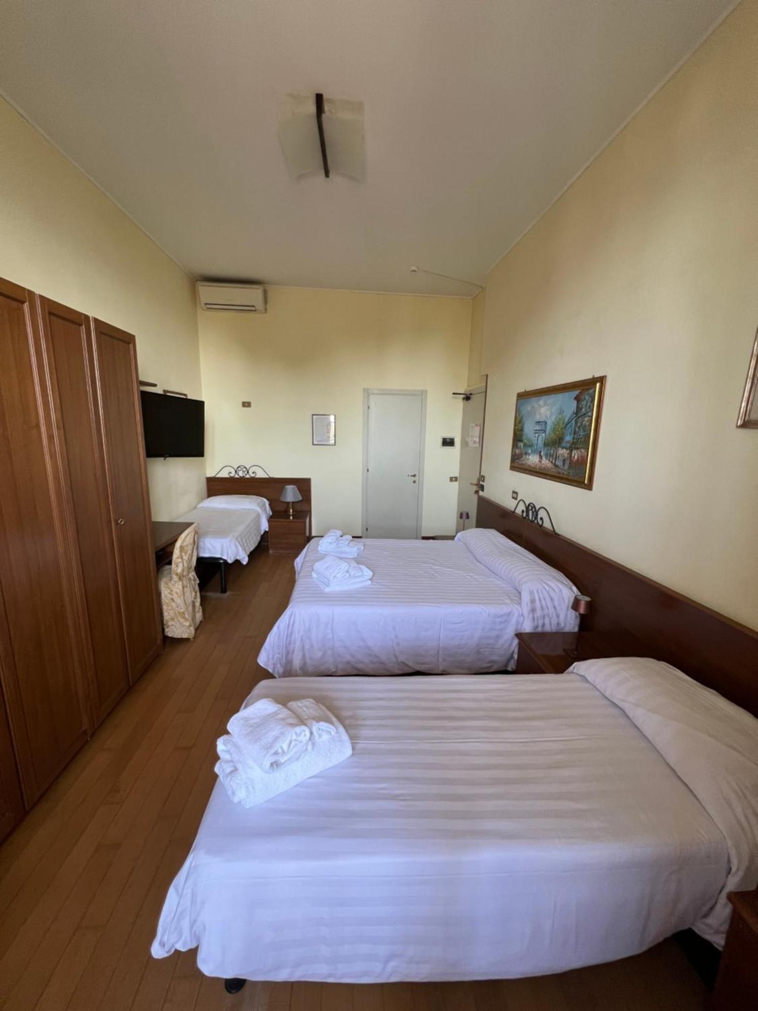 Hotel Petit Royal Ospedaletti Exteriér fotografie